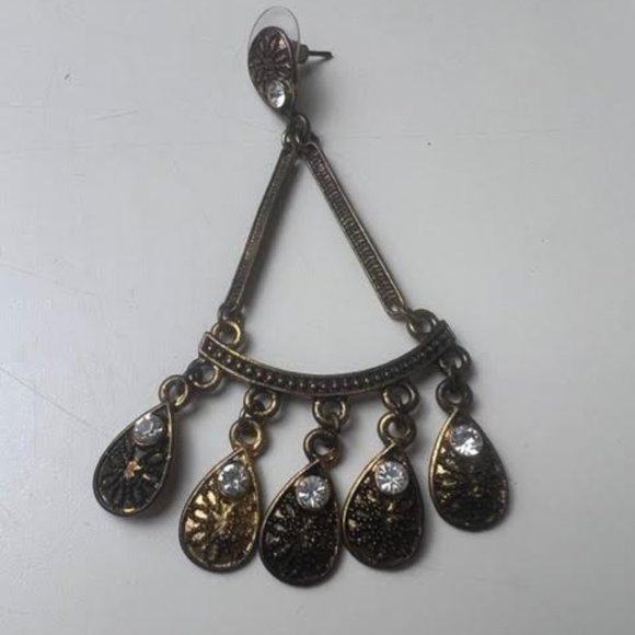 Rustic Cluster Fashion Earrings - Picture 3 of 5